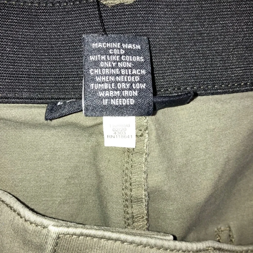 Lane Bryant Shorts Women 20 Chino Casual American Outdoor Preppy Minimalist - Picture 8 of 9